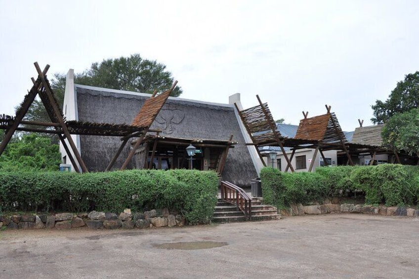A picture of the main camp's reception building in Addo Elephant National Park 