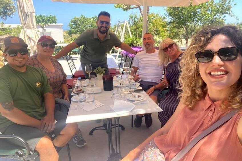 Small group-Santorini Secrets & Wine Stories by locals