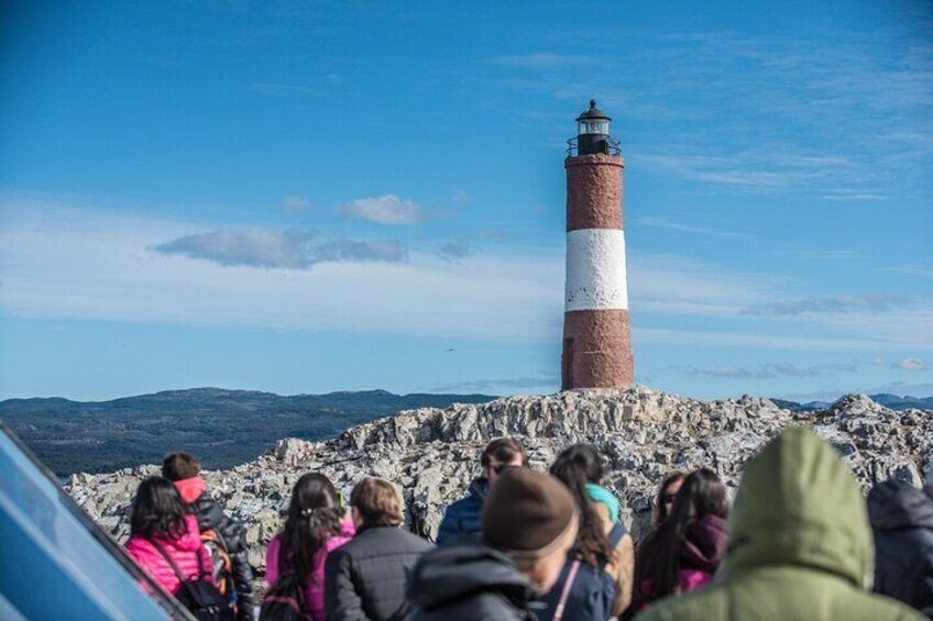 Navigation in the Beagle Channel with minitrekking USHUAIA