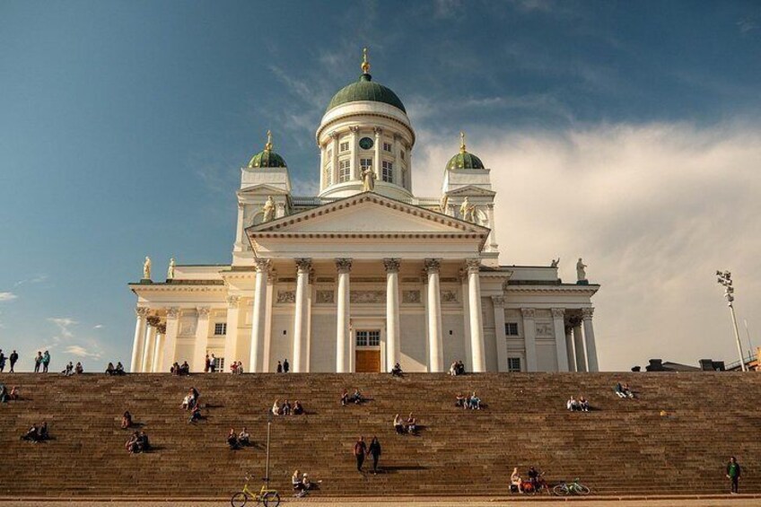 Discover Helsinki in 60 minutes with a Local