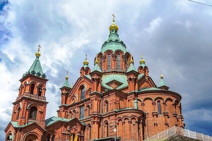 Explore Helsinki in 1 hour with a Local