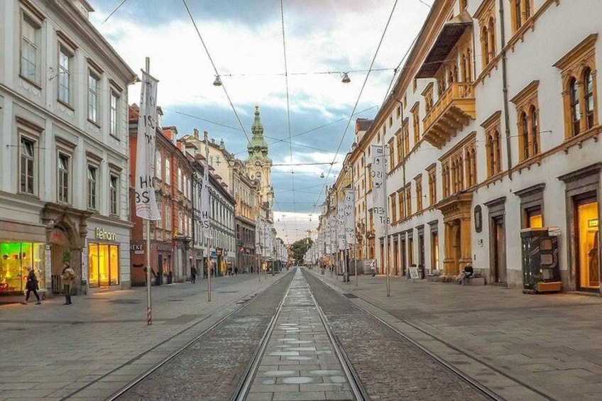Discover Graz in 60 Minutes with a Local