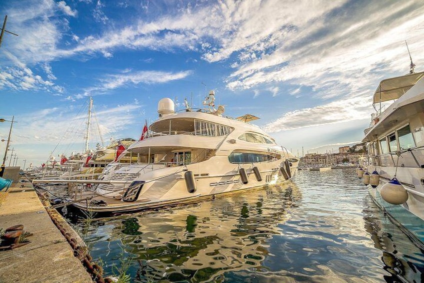 Photographic tour of Cannes with a Local