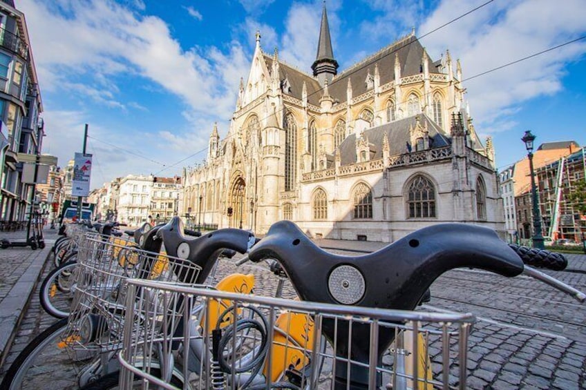 2 Hours Photographic Tour in Brussels with a Local