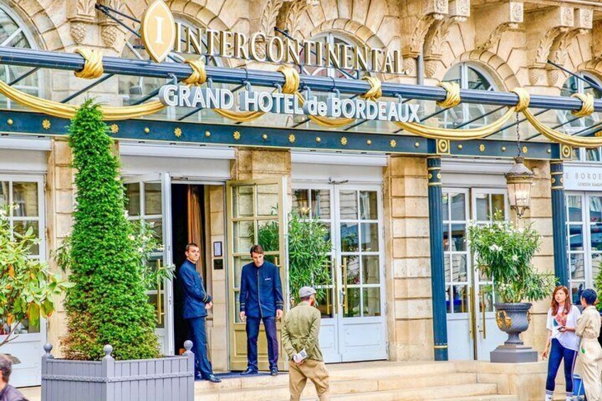 Historical Walk through Bordeaux with a Local