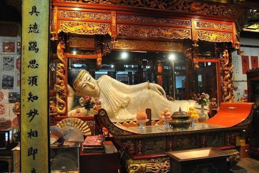 8-Day Private Gold Triangle Tour from Shanghai, Xian end up in Beijing