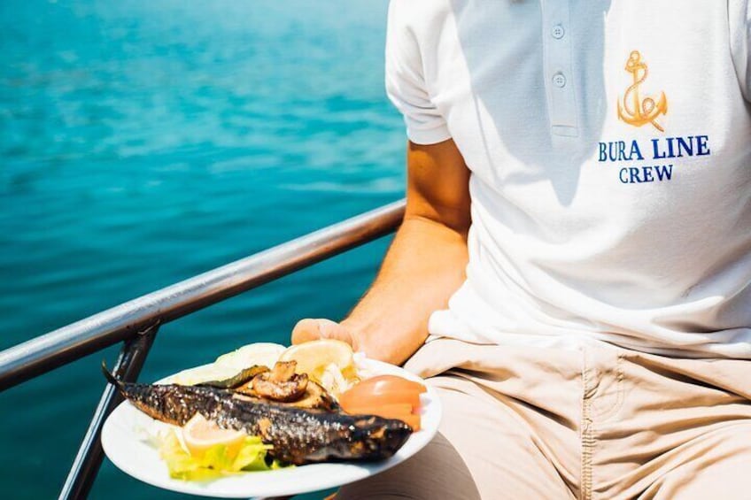 Enjoy tasty meal onboard! You can choose between fish, meat or vege.