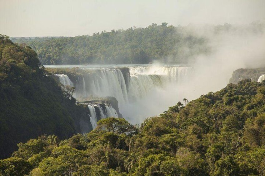  Iguassu Falls 