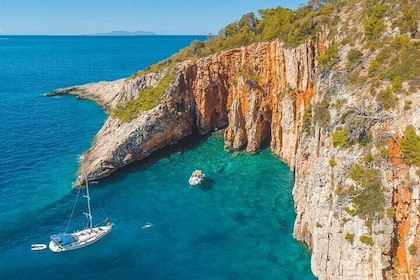 Hvar and Red Rocks - Private boat tour from Split or Trogir