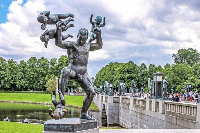 The Ultimate Study of the Human Form at Vigeland's Sculpture Park with a Local