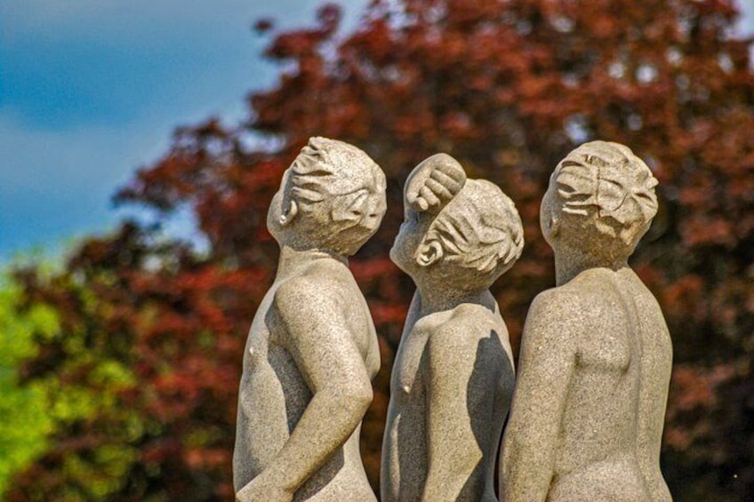 The Ultimate Study of the Human Form at Vigeland's Sculpture Park with a Local