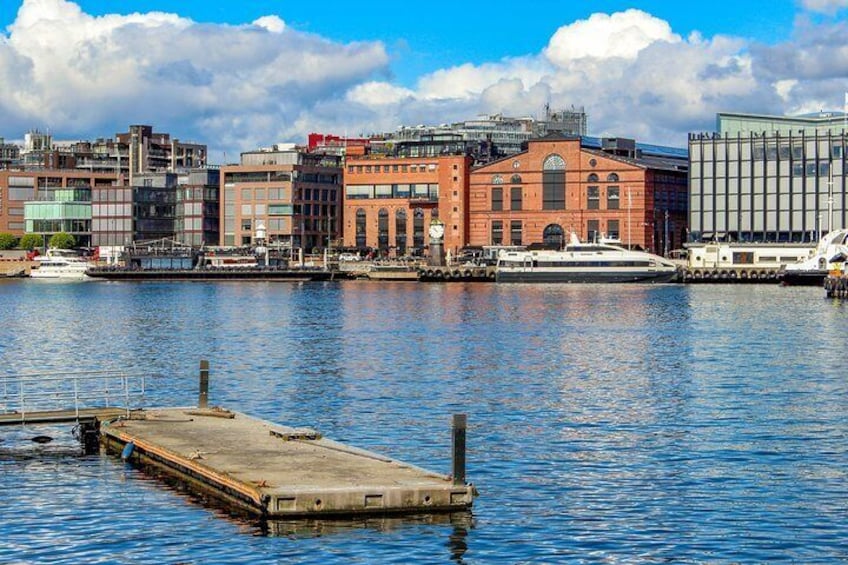Explore Oslo in 1 hour with a Local