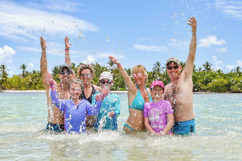 Full-Day Saona Island Tour with Open Bar & Lunch from Punta Cana