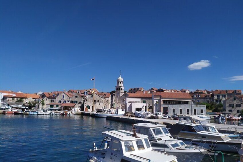 Kayaking to the island Prvić