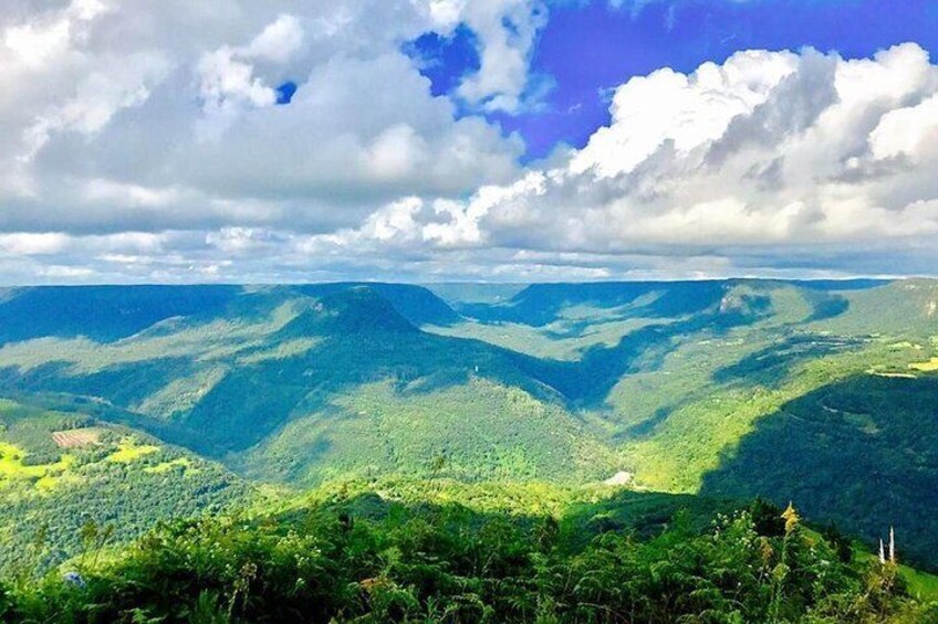 Amazing views of the São João and Canastra de Canela Valley