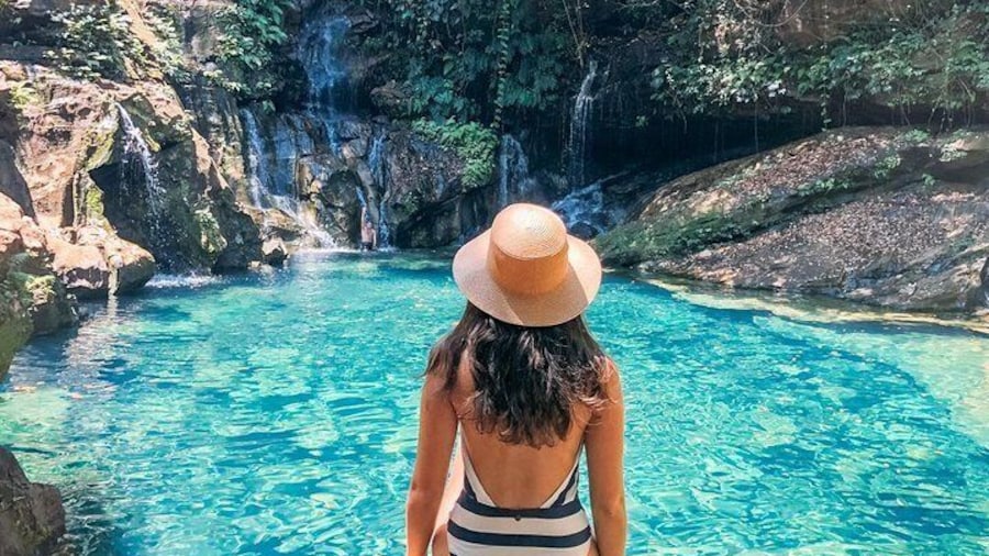 Blue Charm Blue Well, Santa Barbara Waterfall 4 days with Jalapão Titans
