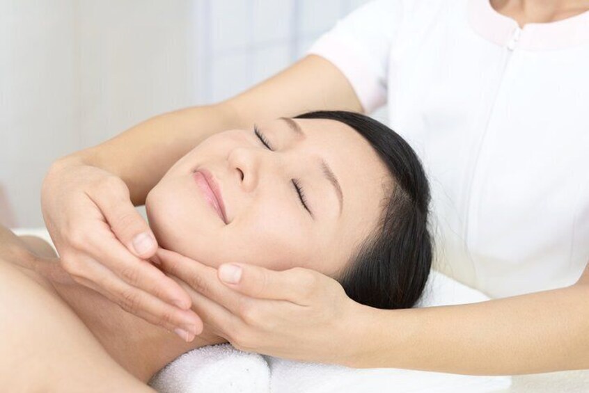 Facial Lifting Massage