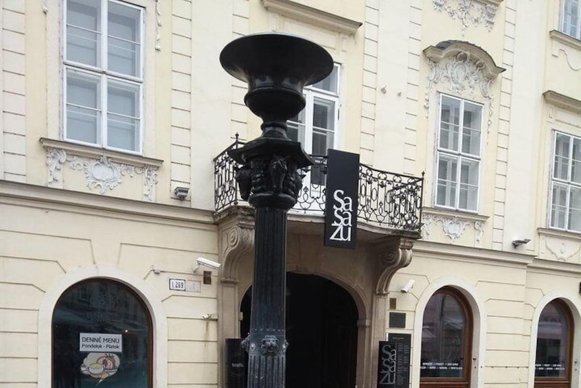 Top experience walking tour with bonus and castle