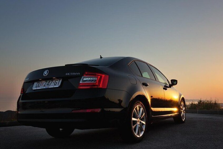 Private transfer from Dubrovnik to Split with stop in Ston