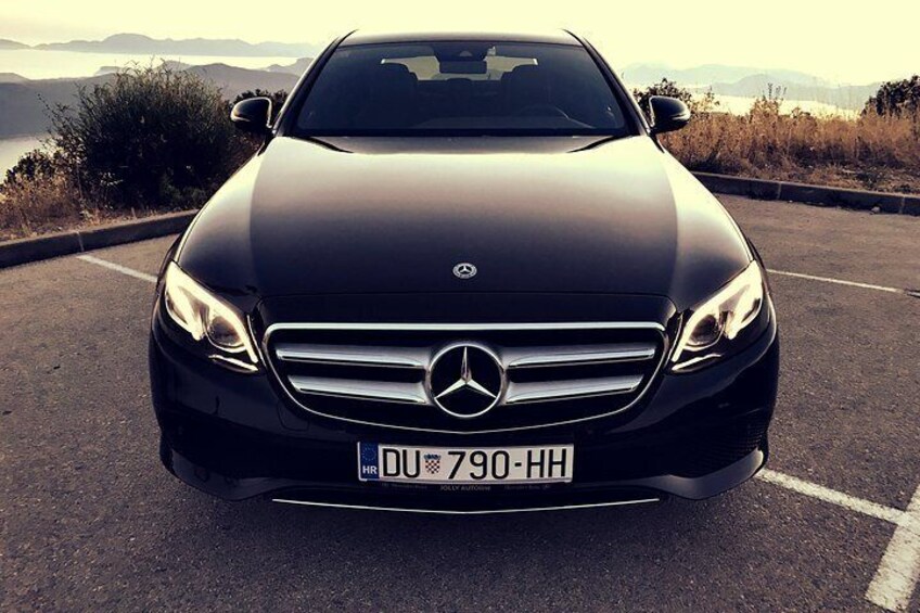 Private transfer from Dubrovnik to Split with stop in Ston