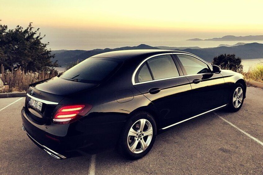 Private transfer from Dubrovnik to Split with stop in Ston