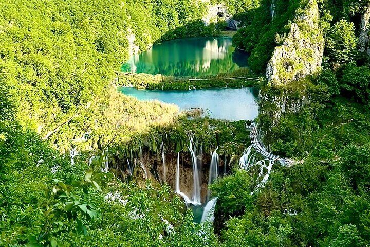 Visit Plitvice Lakes National Park on a Private Transfer 