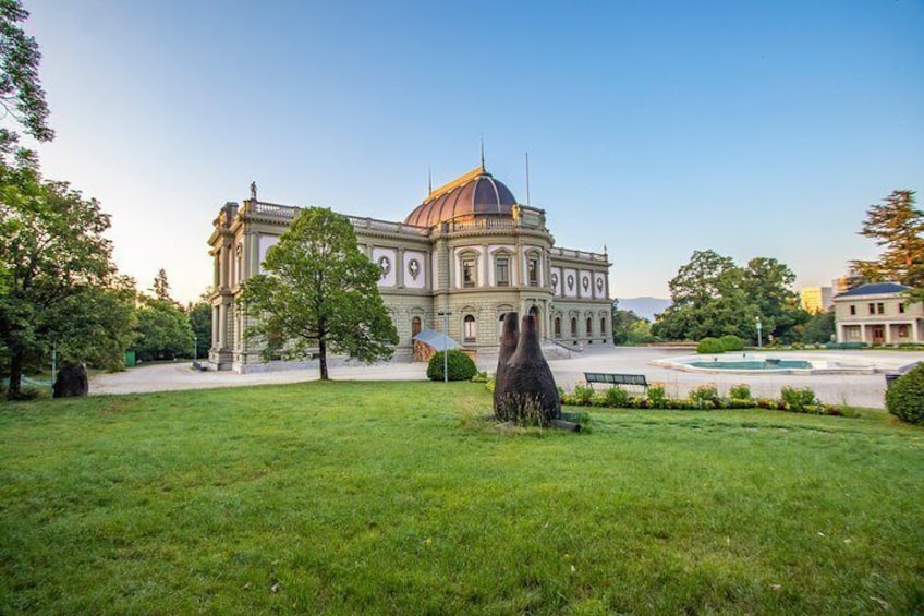 Historic Geneva: Exclusive Private Tour with a Local Expert