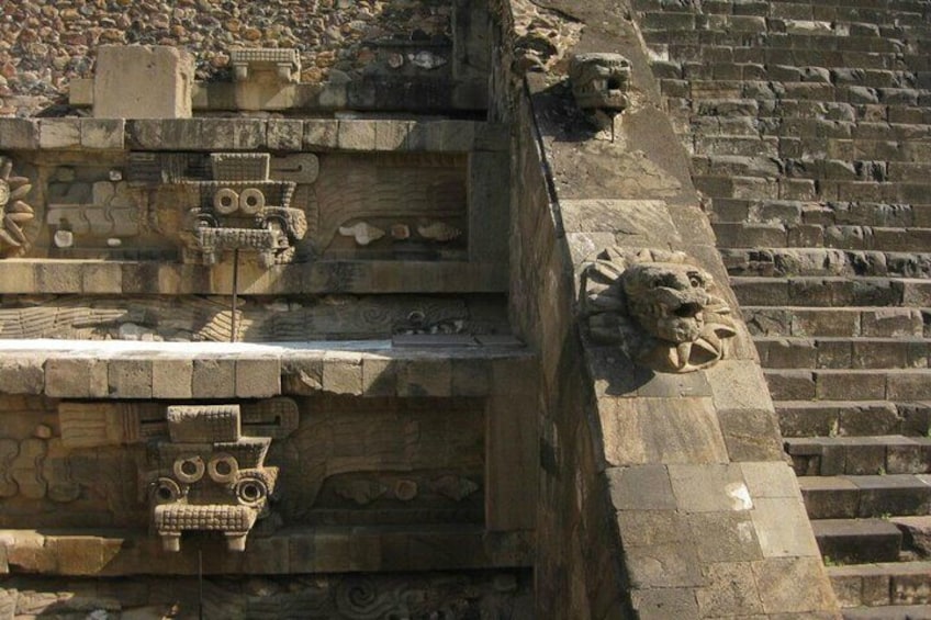 Tour to the Pyramids of Teotihuacán and Basilica of Guadalupe