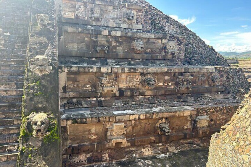 Teotihuacán full underground pyramids and cave from cdmx