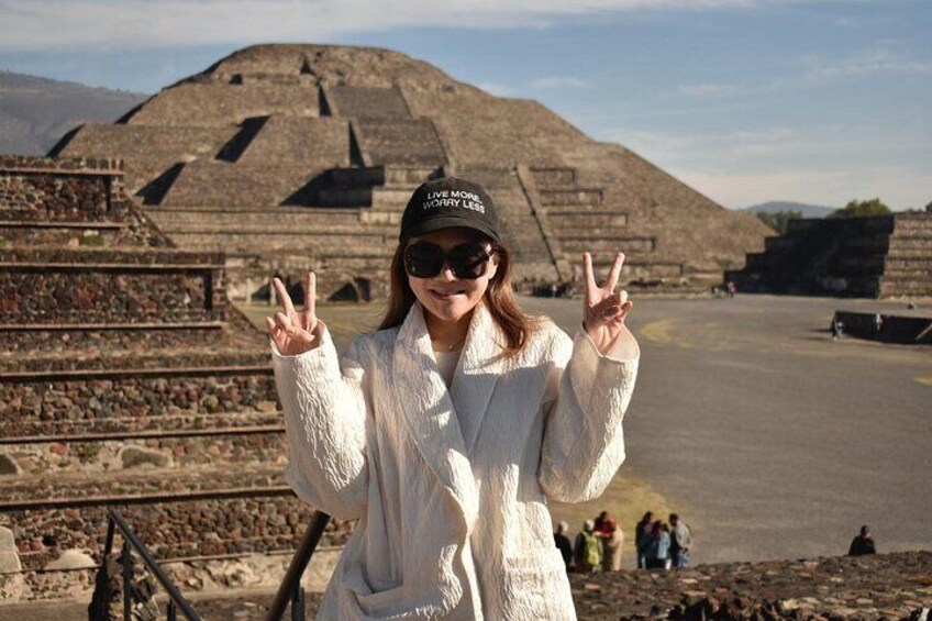 Teotihuacán Pyramids private experience with archaeologist.