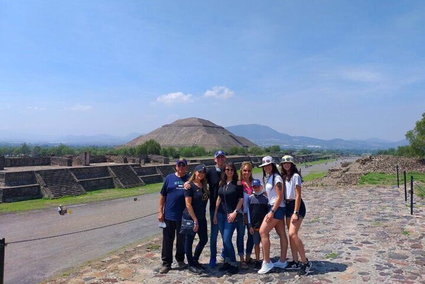 Tour Piramides of Teotihuacan and Basilica de Guadalupe
