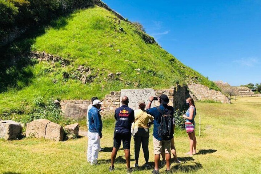 Private Family Tour to Visit Monte Albán, Alebrijes and Barro Negro