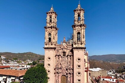 Excursión privada de día completo a las grutas de Taxco y Cacahuamilpa