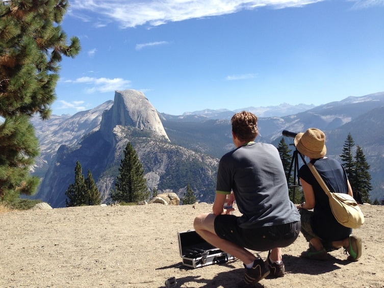 Yosemite Hotel Tour with Overnight at Cedar Lodge (2 Days)