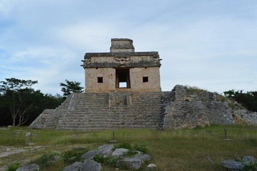 Shore Excursion: Small Group Dzibilchaltun Mayan Ruins with Famous SInkhole Tour