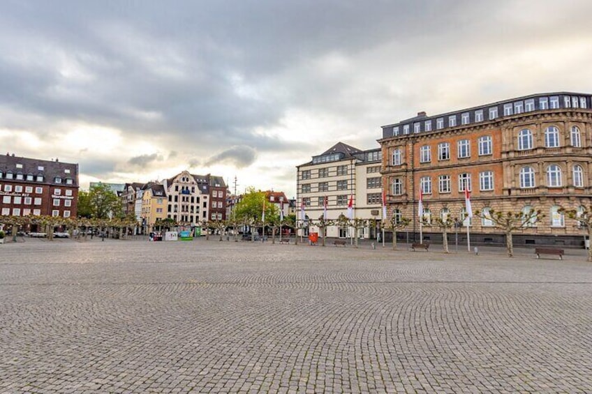 Photogenic Dusseldorf with a Local