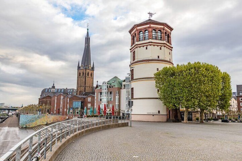 Photogenic Dusseldorf with a Local