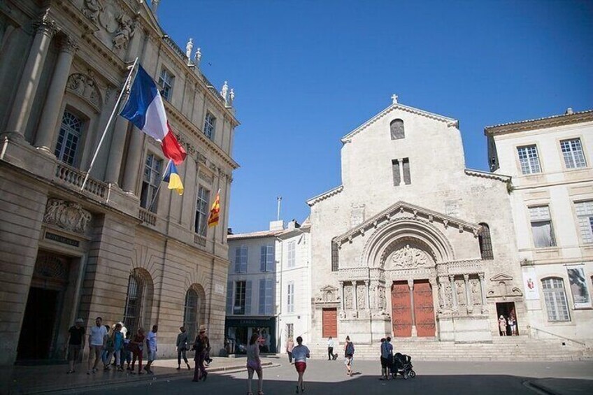 Arles and Les Baux-de-Provence Private Tour