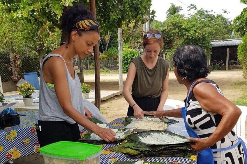 Cooking lessons of traditional Mole.