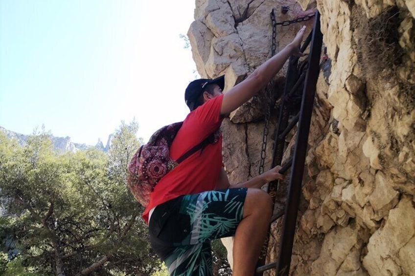 Hiking in the Calanques National Park from Luminy