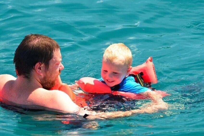 All Inclusive Family Fun Catamaran Snorkel Adv. from Flamingo,CR