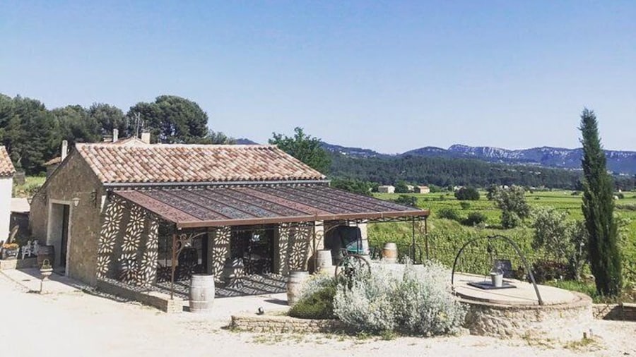 Winery Domaine Lou Capelan