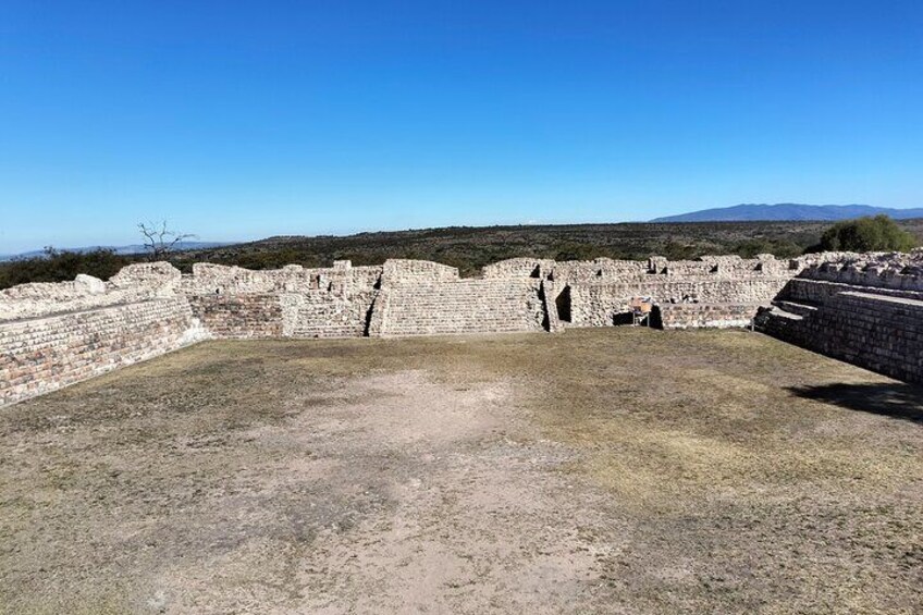 A not crowded Archaeological tour in Cañada de la Virgen