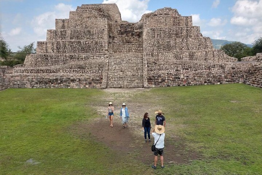 An Archaeological Experience in Cañada de la Virgen