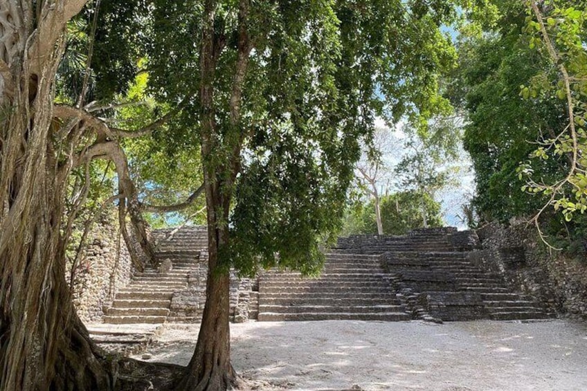 Ancient Chacchoben Mayan Ruins and All Inclusive Bacalar Blue Lagoon Combo