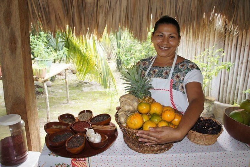 Disfrute de productos frescos cultivados localmente de Costa Maya