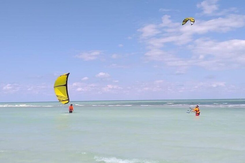 Kitesurfing lessons in Isla Holbox