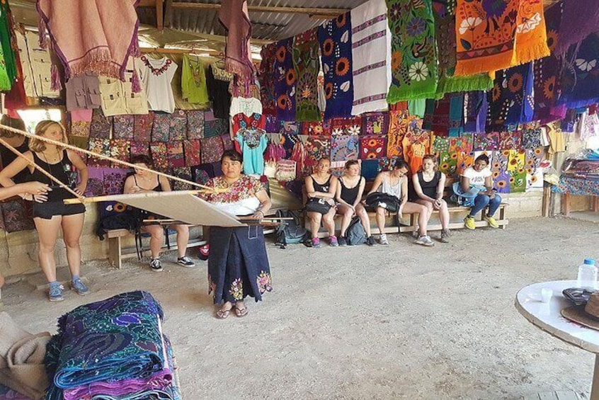 waist loom in Zinacantan