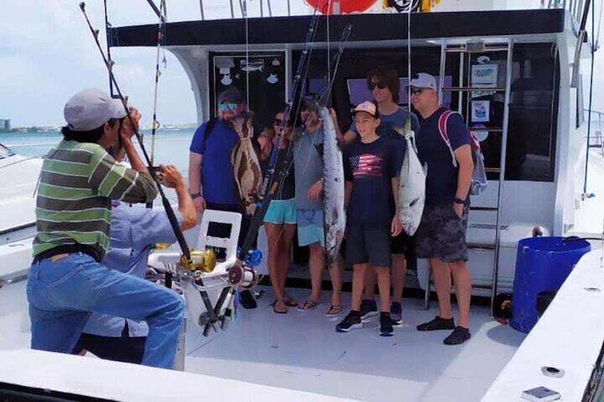 Private fishing charter Big Boat 48ft 14 pax Great Marlin, selfish, Mahi Mahi