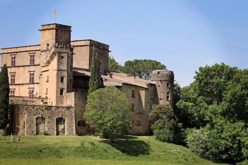 The wines of the Luberon, the Château de Lourmarin & Bastide du Laval olive oil 